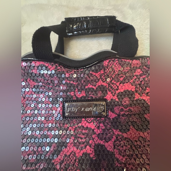 Betsey Johnson Vintage Floral Bag - Picture 16 of 16